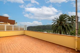 Casa adossada a Calle Juan Ponce Pérez 114