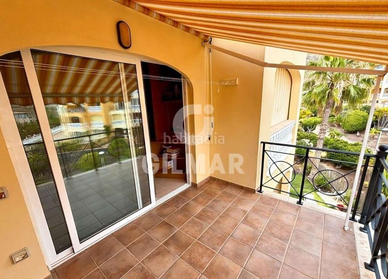 Foto abbe2847-0f70-4c82-a24e-d71623559a30. Pis a calle falúa 7 a Los Cristianos Arona