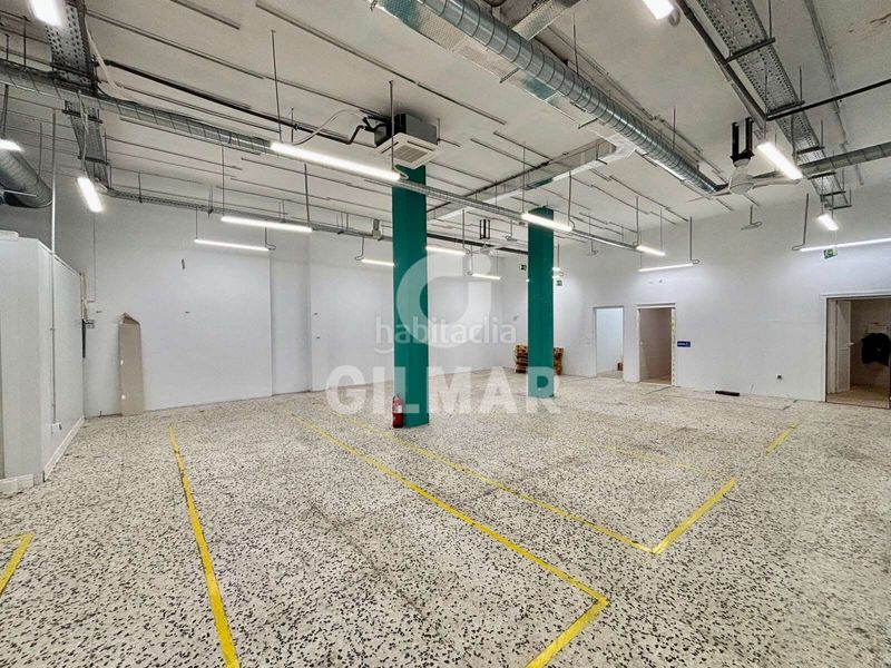 Foto 0b2a4292-5f67-4884-abb2-f1d6bdd4d48c. Local comercial a Duggi - Rambla - Los Hoteles Santa Cruz de Tenerife