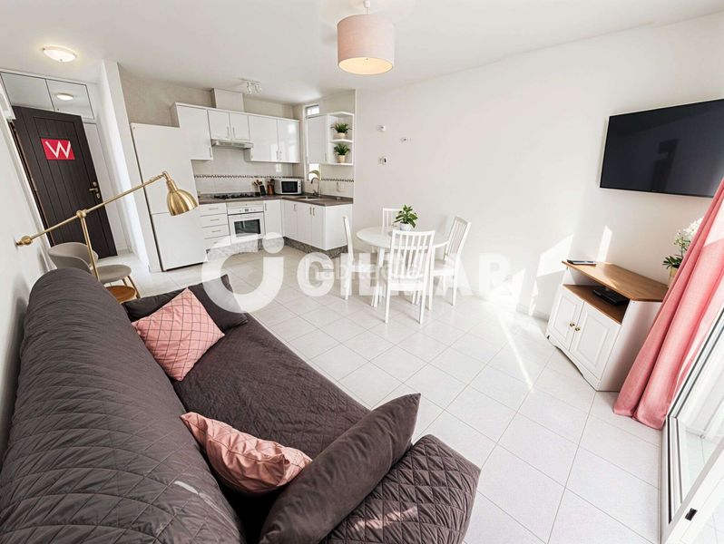 Foto 28e71bf1-0c67-4c62-a51c-a8f0bac9a864. Apartament a calle uruguay 3 a Playa de las Américas Adeje