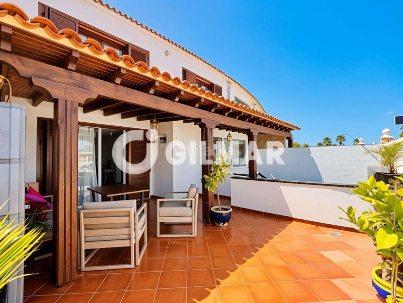 Foto f076621e-b192-4c55-ac0d-37ca28f9bbd5. Casa a schiera in avenida austria 1c in San Eugenio Alto Adeje