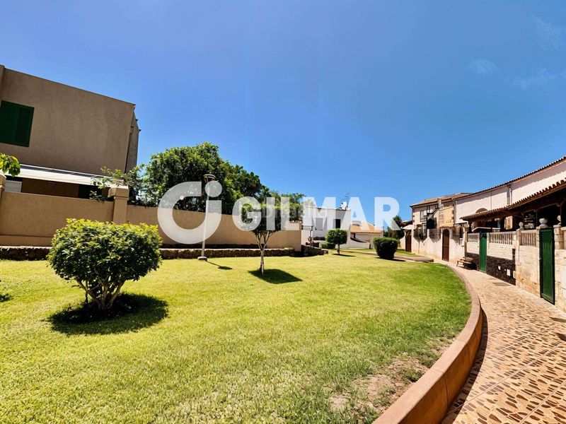 Foto f1bb2a97-9c0a-452f-9445-7d5383d85408. Casa a schiera in avenida austria 1c in San Eugenio Alto Adeje