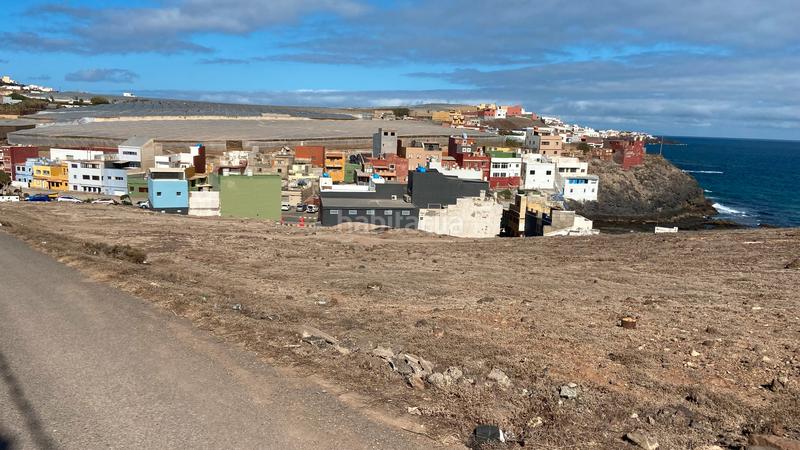 Foto a3f6e4d1-301c-4a3d-835b-f85488944af7. Terreno residencial en avenida los dos roques 6 en Gáldar