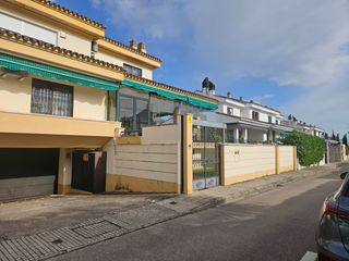 Chalet  Calle josé maría valverde. Chalet en venta en los castellanos