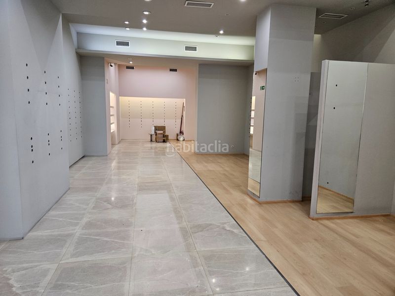 Foto b6c2060c-4ea3-44a2-81ff-747822db39cf. Lloguer local comercial a Centro Cáceres