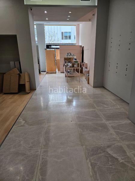 Foto b7a91762-2d95-4c1c-abdc-4d2e7dd3e397. Lloguer local comercial a Centro Cáceres