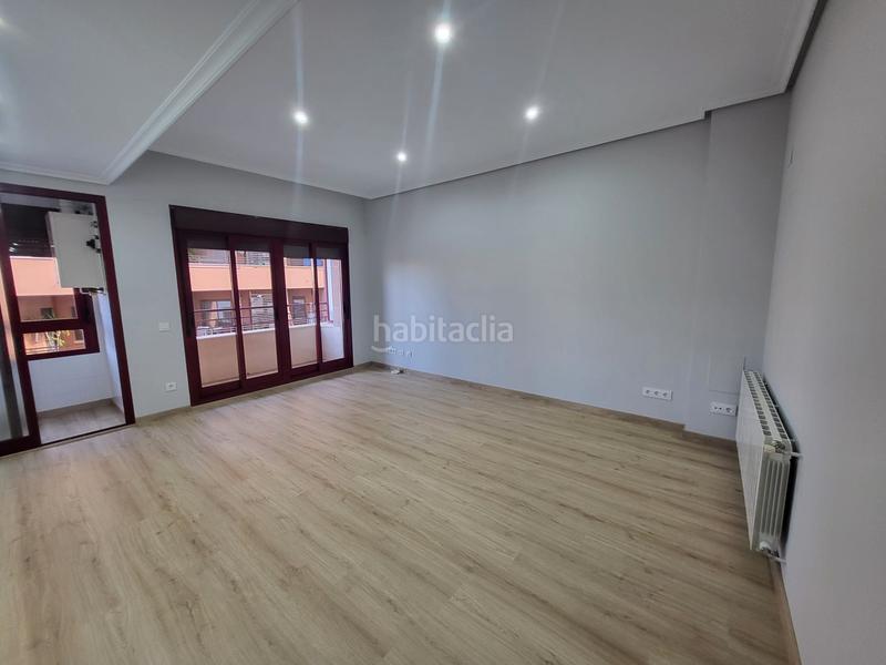 Foto 225b3a02-2ca1-4c0b-bc71-038fd895ca5c. Location appartement dans calle de maluquer 3 dans Centro Cáceres