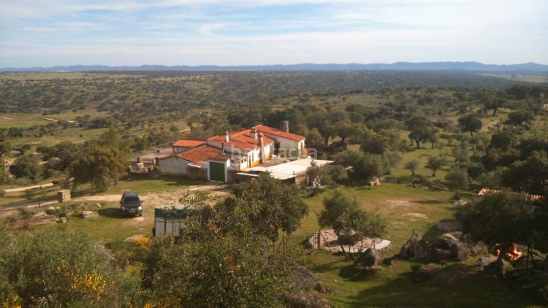 Foto 0b86cc5b-2b3a-4b3c-ad12-bff13257463b. Landgut in Navas del Madroño