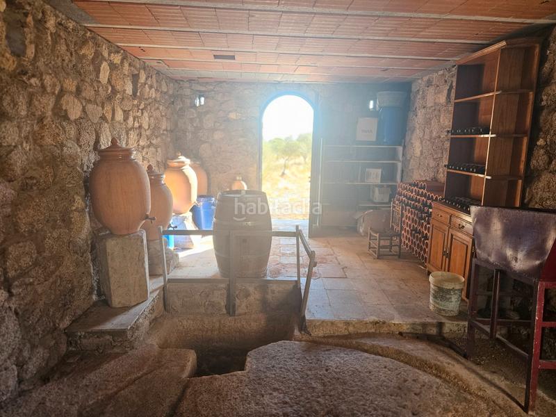 Foto c4260107-24ad-4b9a-94dc-bfb4d9f8b151. Landgut in Navas del Madroño