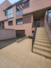 Casa adosada en Montesol - Mejostilla. Unifamilar en montesol 2 de cuatro dormitorios , tres baños, gar