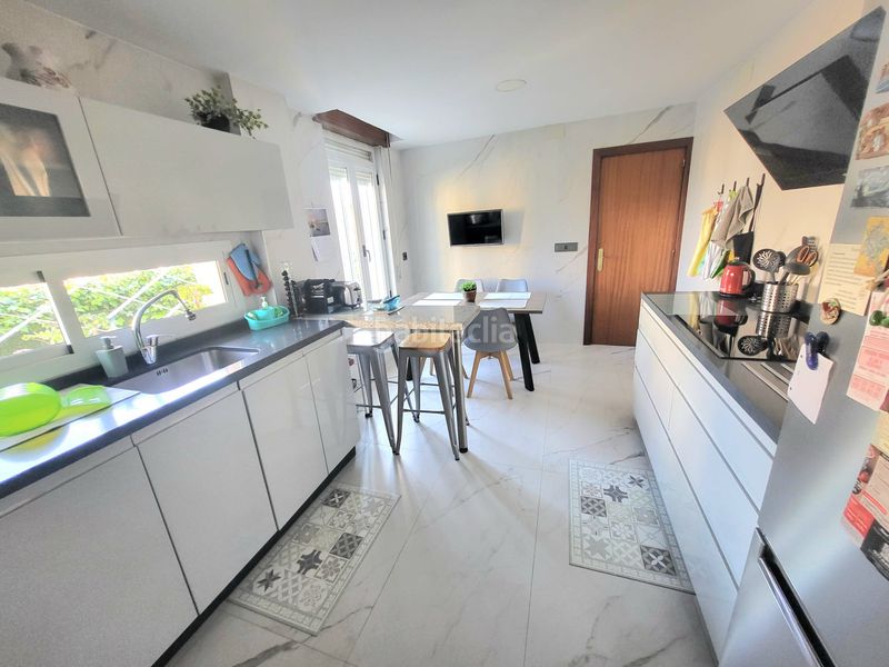 Foto 29b74df8-d1d1-4b25-bf09-ed7f0a99b7b2. Chalet  indepemdiente con parcela de 650m2 en Cáceres