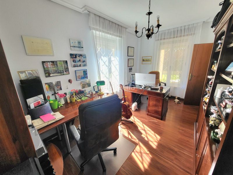 Foto 338f783d-8ccf-45a3-a16a-cd0129dab2bc. Chalet  indepemdiente con parcela de 650m2 en Cáceres