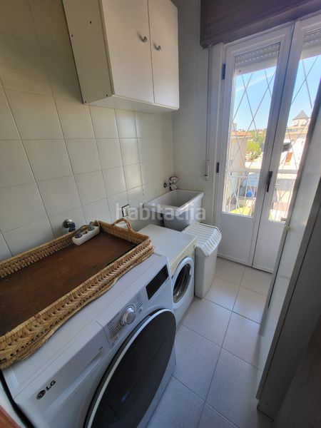 Foto 9eff8de2-3091-467d-8a4d-5b9b7d202340. Chalet  indepemdiente con parcela de 650m2 en Cáceres