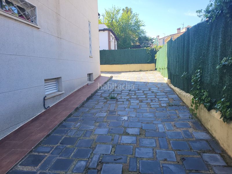 Foto adaf12f7-2966-4900-9656-9dcc7d0a78de. Chalet  indepemdiente con parcela de 650m2 en Cáceres