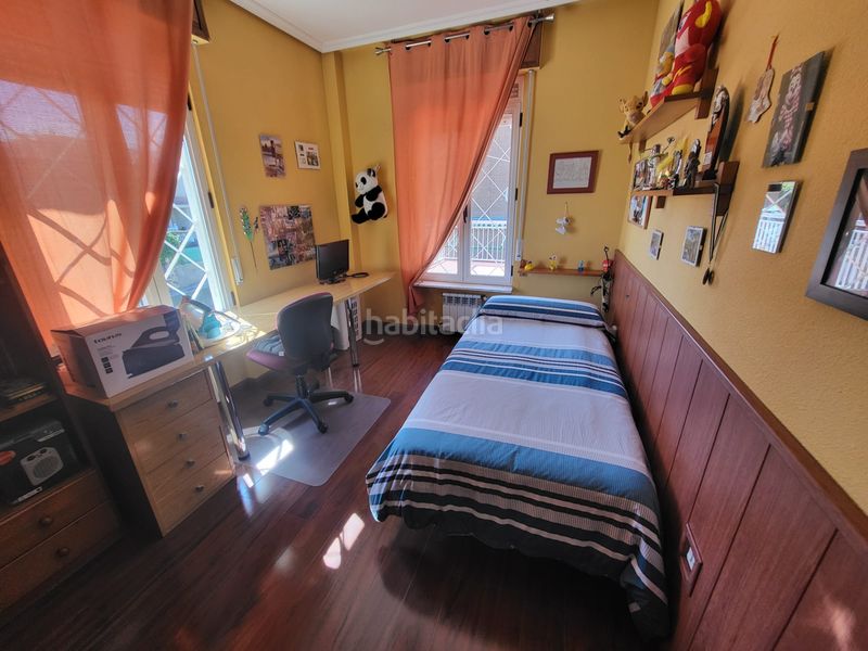 Foto afc3304a-21e3-4813-bd46-a92012ec5d7a. Chalet  indepemdiente con parcela de 650m2 en Cáceres