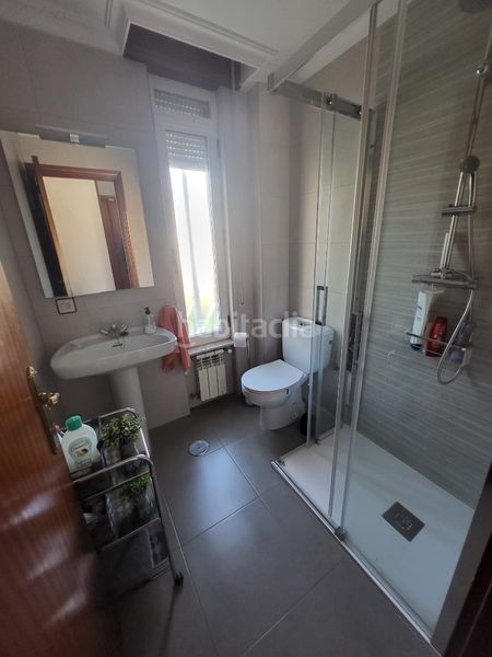 Foto e165c52a-ba12-4678-8ac7-51f476b1dba6. Chalet  indepemdiente con parcela de 650m2 en Cáceres