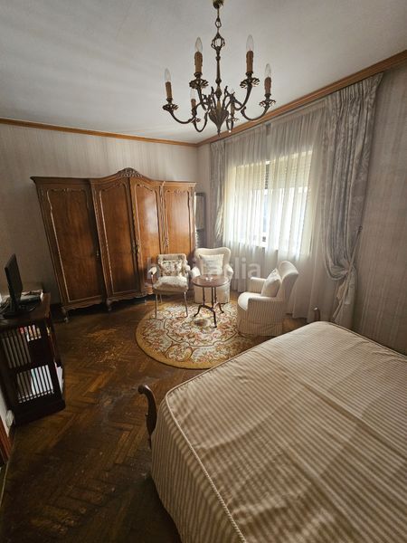 Foto 9a3e1e1d-876b-4b21-9c06-7892b8b7bcf2. Pis amb aparcament a Centro Cáceres