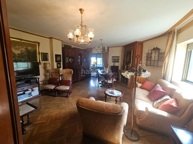 Foto b82cf221-e974-4789-87d7-d7074a90561e. Pis amb aparcament a Centro Cáceres