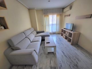 Affitto Appartamento in Centro. Piso en alquiler  centrico con  tres dormitorios y garaje