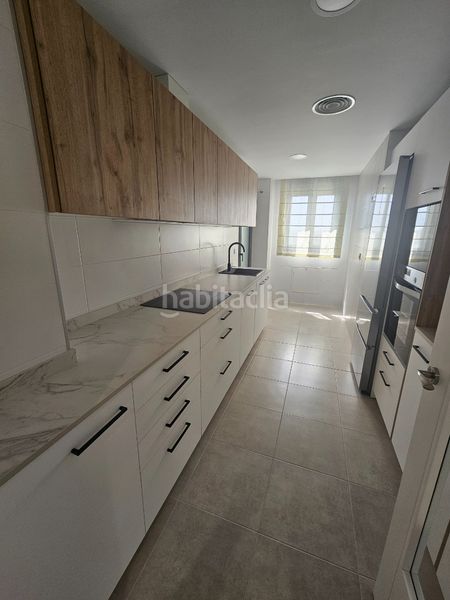 Foto 771dc0d3-5868-4716-8c89-2c95ab236808. Flat with heating parking pool in Centro Cáceres