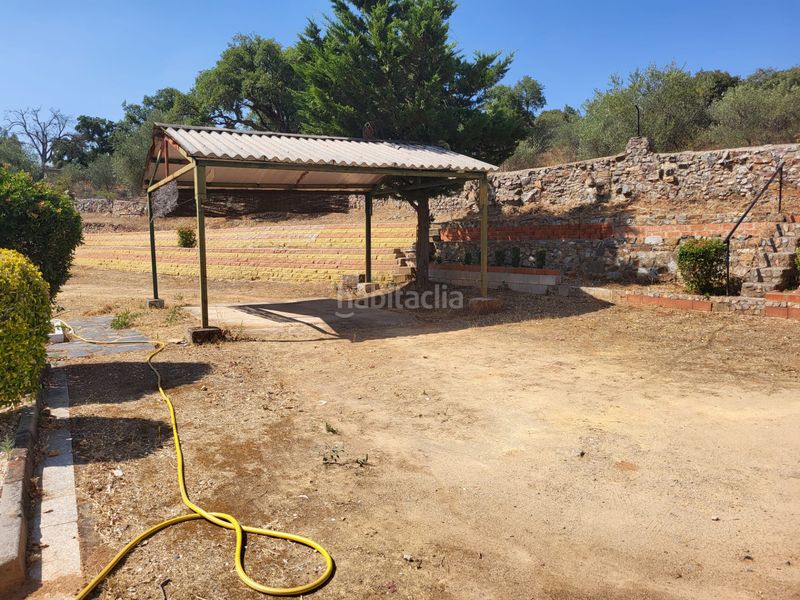 Foto b6c4f3c3-5a64-4493-b3f1-0ac637f31f98. Chalet  indepemdiente con parcela de 5.000 m2 en Cáceres