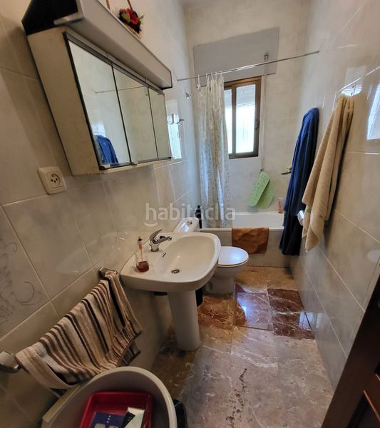 Foto ce9cb882-23bd-40e0-b0f9-493aaca2e7a8. Chalet  indepemdiente con parcela de 5.000 m2 en Cáceres