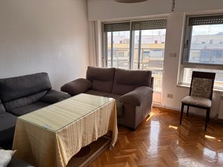 Rent Flat  Avenida de hernán cortés. Piso de estudiantes muy centrico al lado de los multiples