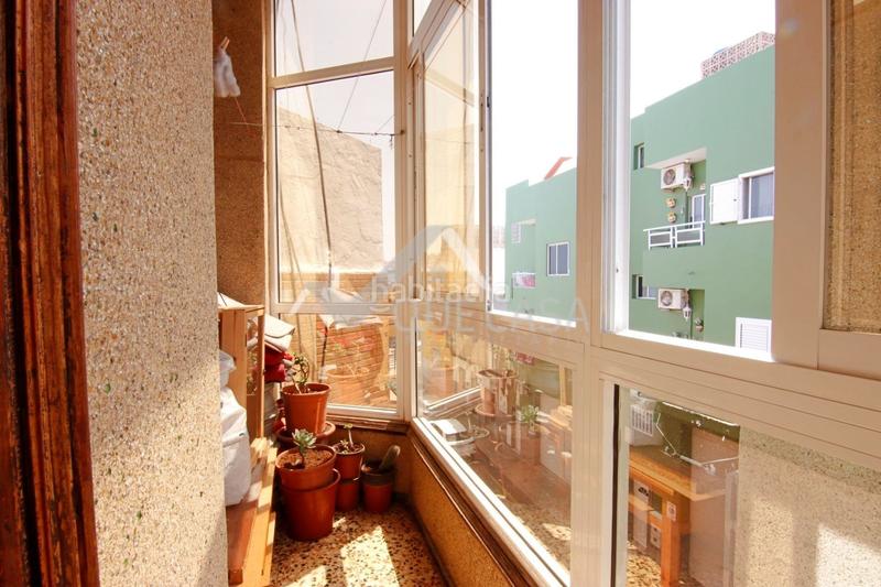 Foto 0f7b984c-835a-4360-a645-6b3bdd23613c. Appartement dans Vecindario - El Doctoral - Cruce de Sardina Santa Lucía de Tirajana