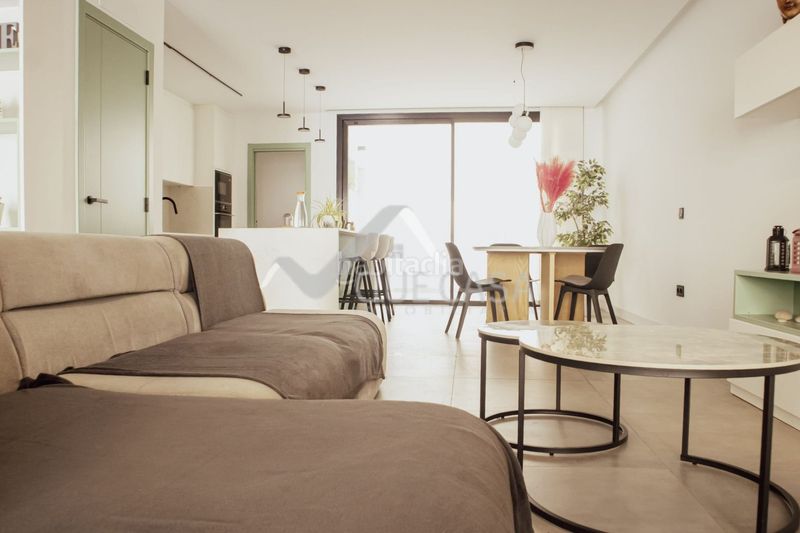 Foto 68fdc02a-6496-46f2-96ec-0ff17f3d02ac. Lloguer dúplex amb aparcament a Playa de Arinaga Agüimes