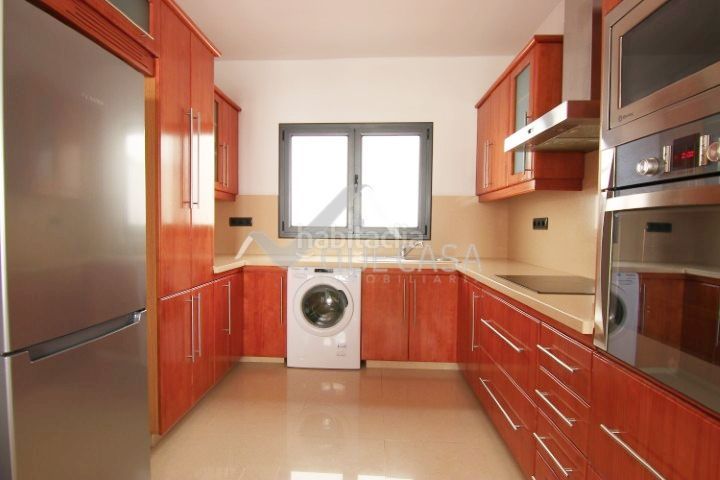 Foto 60eab458-a035-4f73-a963-fe571f316364. Rent flat in Burrero Ingenio