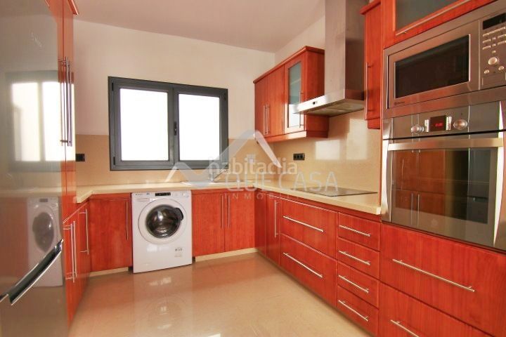 Foto 8a25c7c1-c2b5-4f06-9f88-bbbc4e4b8a27. Rent flat in Burrero Ingenio