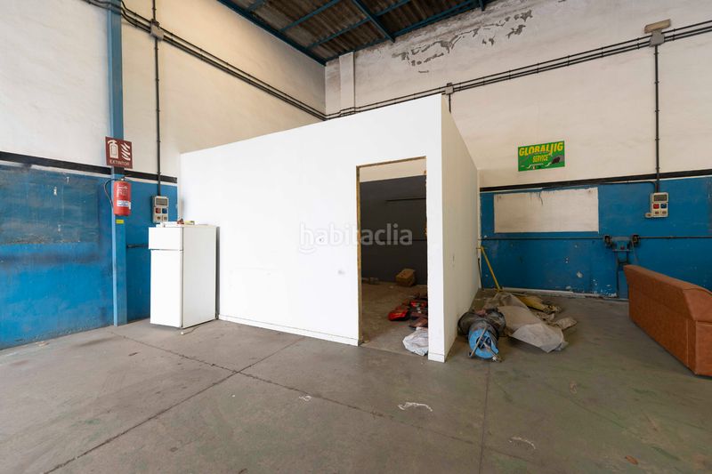 Foto 05d12d28-3cc1-49a1-b68d-b189219990ac. Nave industrial en avenida de los menceyes 116 en San Cristóbal de La Laguna