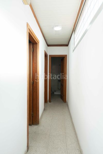 Foto 0b2cf741-c9ae-4d2b-ad08-517cce3e6760. Nave industrial en avenida de los menceyes 116 en San Cristóbal de La Laguna