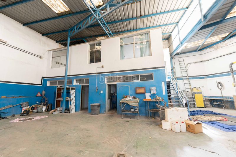 Foto a216a490-1b7d-451a-9e20-10e60d55c3ed. Nave industrial en avenida de los menceyes 116 en San Cristóbal de La Laguna