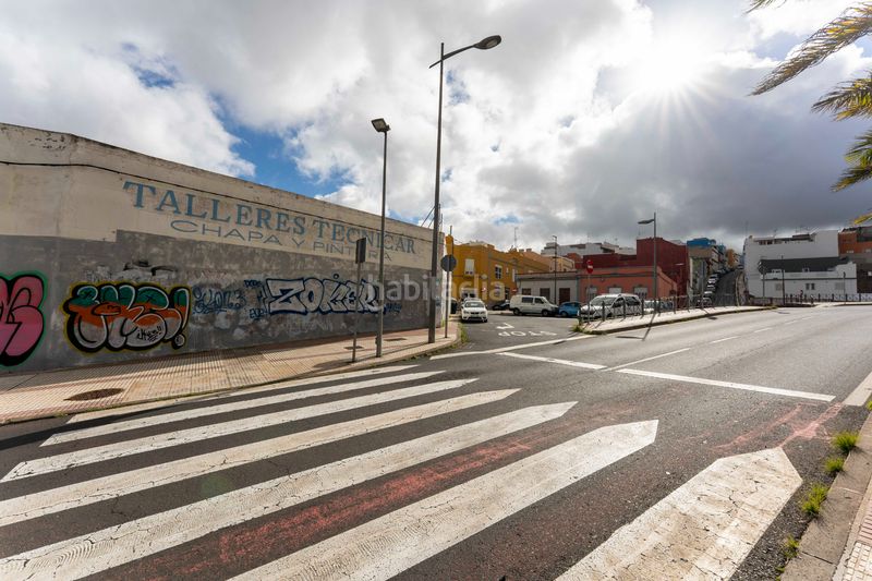 Foto ea6fd42e-f541-4710-bc1e-ae5b511883bf. Nave industrial en avenida de los menceyes 116 en San Cristóbal de La Laguna