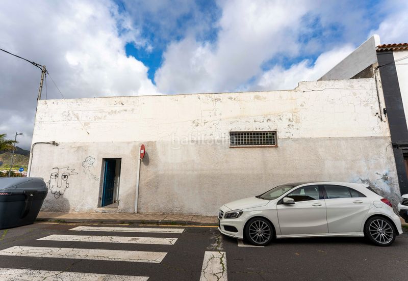 Foto f4279b71-331e-489c-9367-5371ef7121f8. Nave industrial en avenida de los menceyes 116 en San Cristóbal de La Laguna