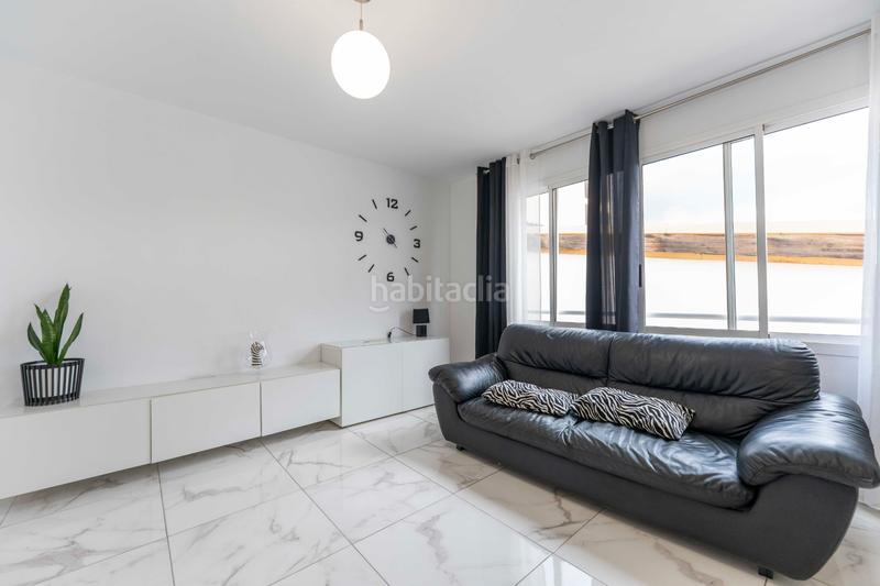 Foto 332a38f1-4f92-4365-8e24-acf974957622. Flat in calle alonso quesada 13 in Guargacho San Miguel de Abona