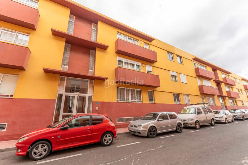 Foto de9f19ff-b1d1-45eb-bc77-c0e7ff91d77a. Piso en calle alonso quesada 13 en Guargacho San Miguel de Abona