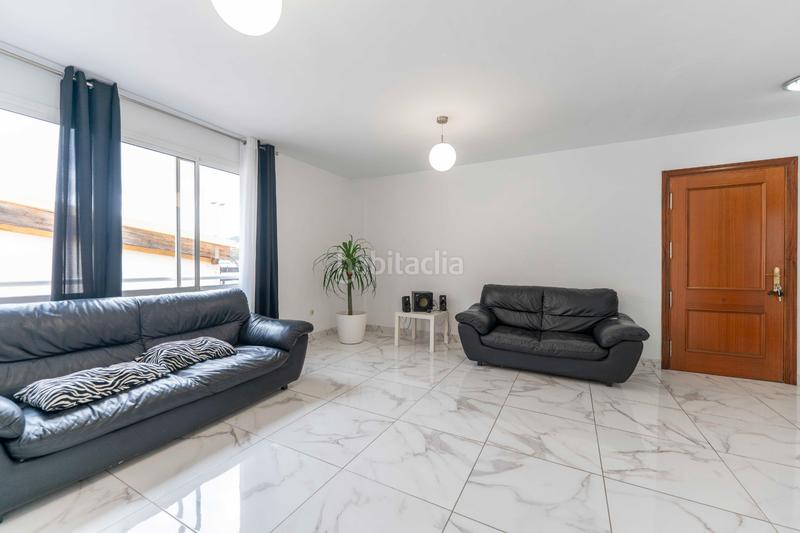 Foto eb2ecb2c-9b1b-4934-8c50-2c029d7fd54b. Piso en calle alonso quesada 13 en Guargacho San Miguel de Abona
