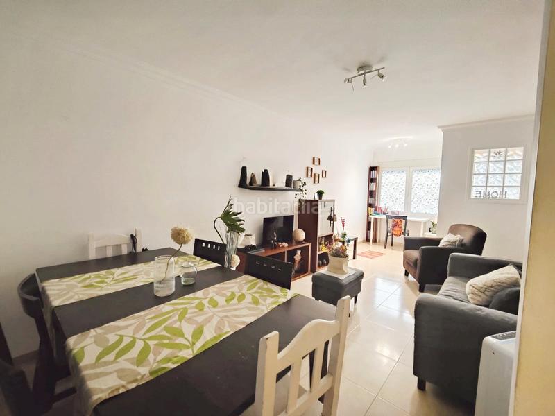 Foto 3000bbe5-8a98-4c7a-a7f4-2ebc01d9e5d1. Casa adossada a calle avellano 16 a La Laguna San Cristóbal de La Laguna