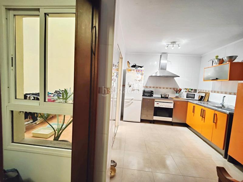 Foto 35e69dfd-c704-4db6-8f8d-13c0c41e7bbe. Semi detached house in calle avellano 16 in La Laguna San Cristóbal de La Laguna