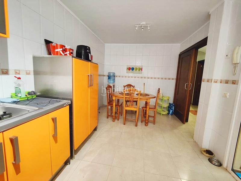 Foto d803a900-889c-47b8-b4c2-571cbbfd9e0f. Semi detached house in calle avellano 16 in La Laguna San Cristóbal de La Laguna