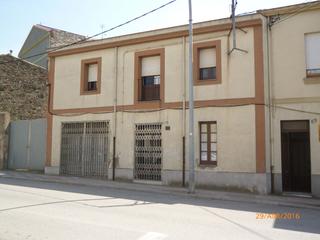 Casa a Desconocido 321. Casa de dues plantes, amb opcions d'ampliació, amb 309 m2 de con