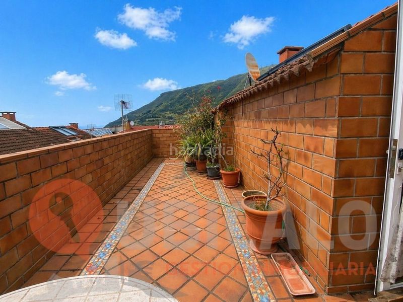 Foto fb6fb7bf-65a4-4e20-a551-09ca03df0a42. Casa adossada a calle los gofiones 2 a Tegueste