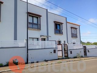 Semi detached house in Calle Candelaria-Monte