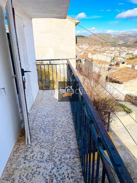Foto d889c53f-3b51-4e4c-b4f0-769265cf2477. Casa adosada  en venta en vélezblanco, 4 dormitorios. en Vélez - Blanco