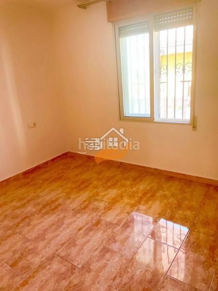 Foto 12742835-96ac-4b60-872d-4d9456ca73f8. Reihenhaus mit parking in Oria