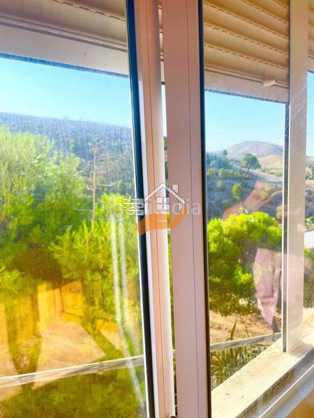 Foto 47e9a846-4023-4202-b48d-3826abe10a8d. Reihenhaus mit parking in Oria