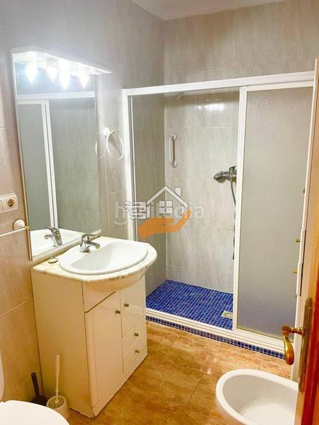 Foto 4f73fefb-2d27-4593-a992-856d83928279. Reihenhaus mit parking in Oria