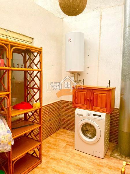 Foto dbe195d8-c8a9-4fc9-88ed-837c36fac5fb. Reihenhaus mit parking in Oria